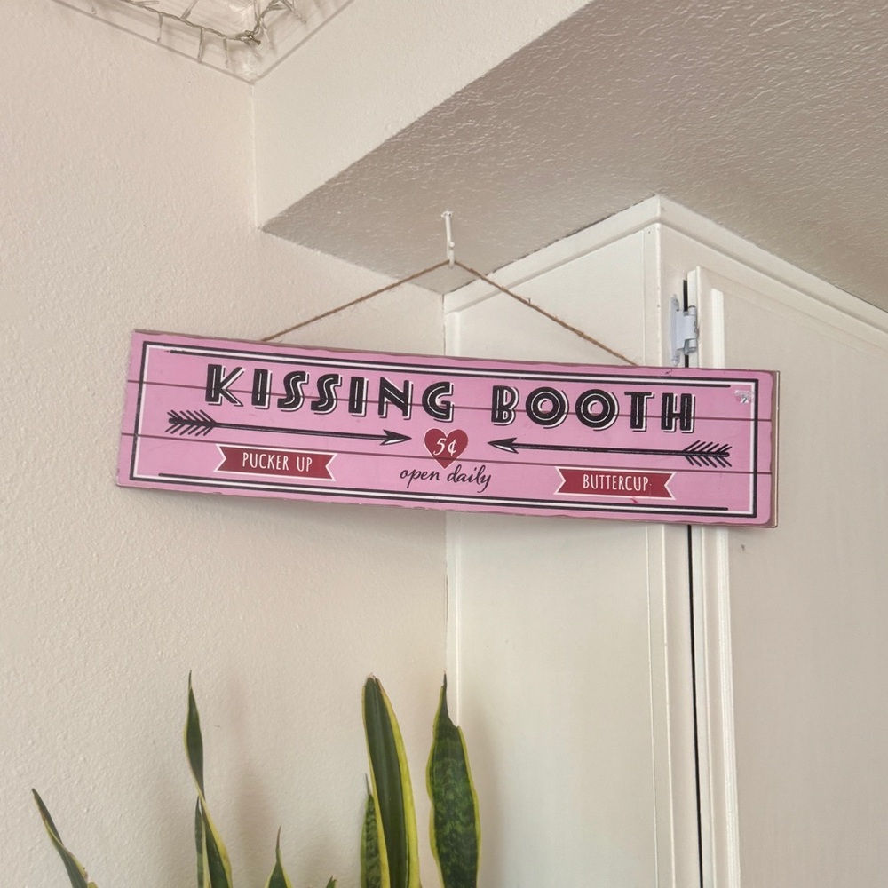 Valentines Day Kissing Booth Home Decor Sign